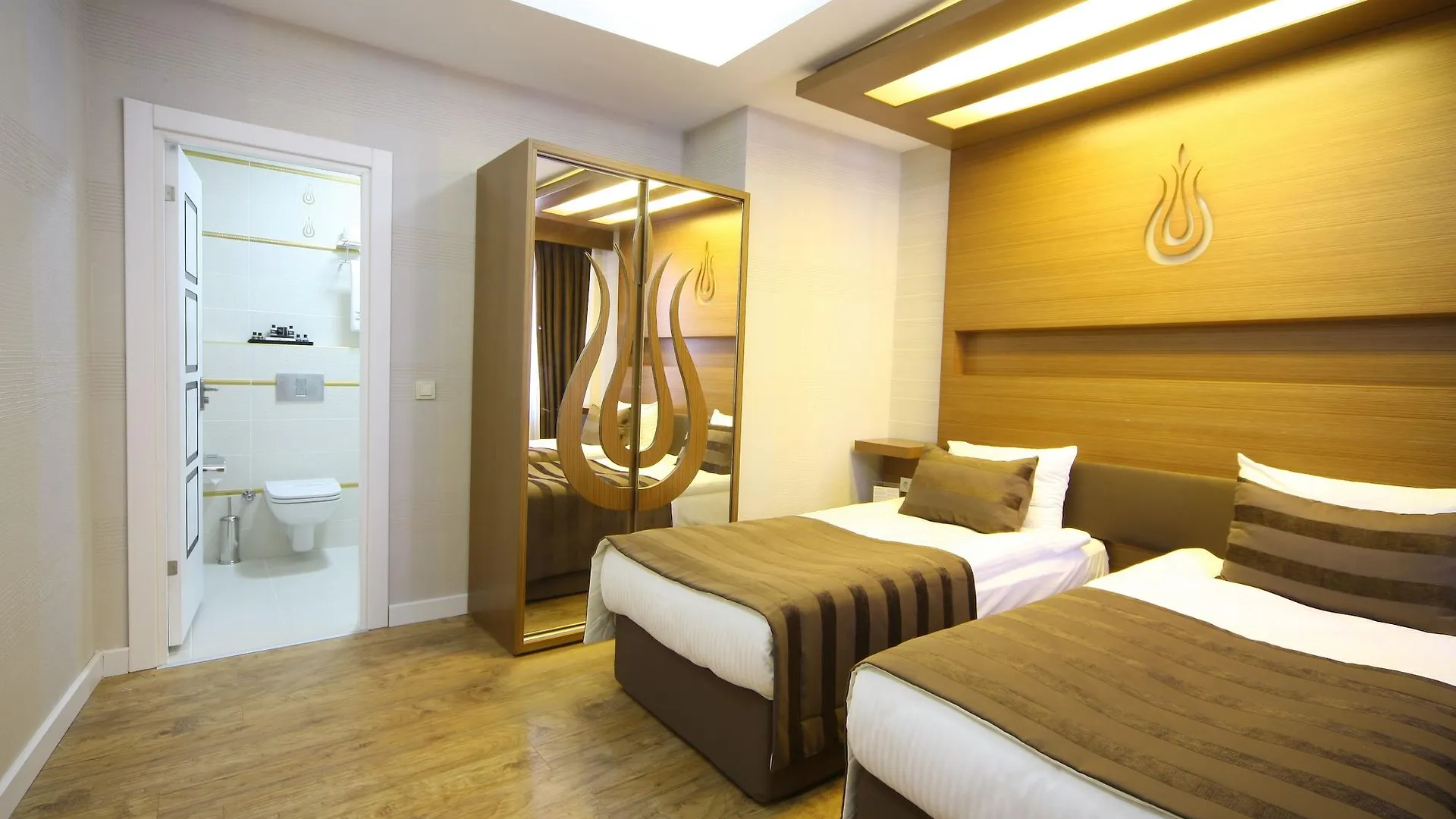 Hotel Black Tulip Istanboel 4*,